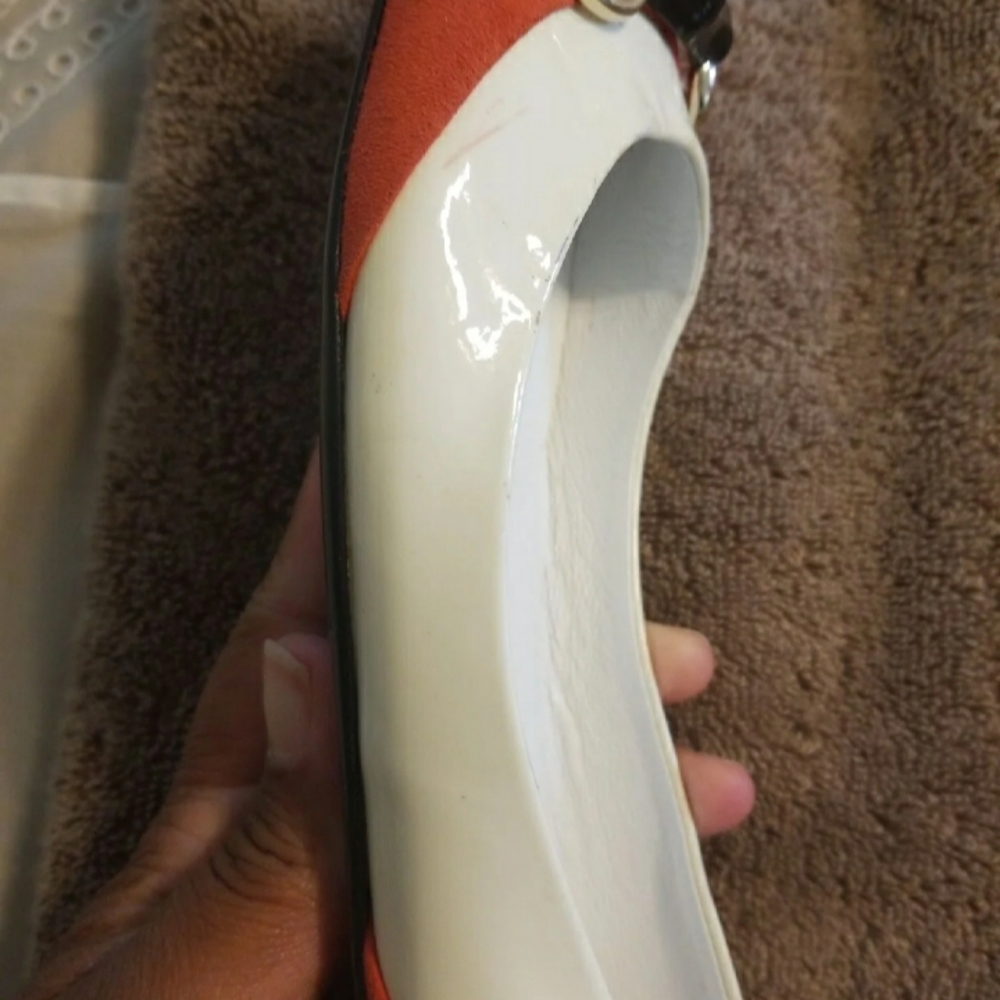 Authentic vintage Gucci Flats - Picture 2 of 11